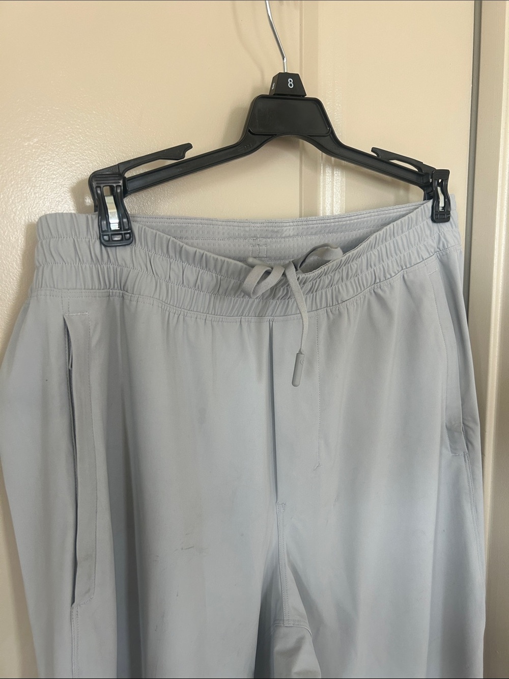 LULULEMON athletica Men's Light Gray Performance Jogger Pants - Picture 12 of 14